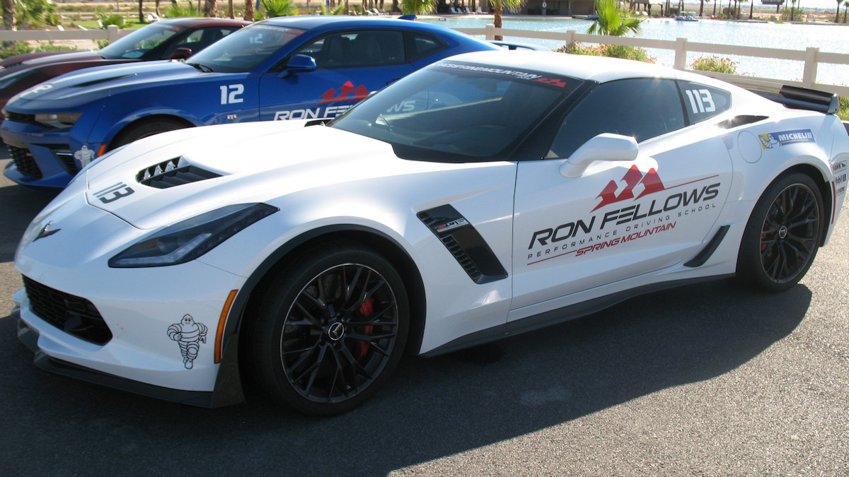 Click to Enlarge-Esc to Close Corvette Generations/C7/C7 2016 Z06 Spring Mtn White 3.jpg